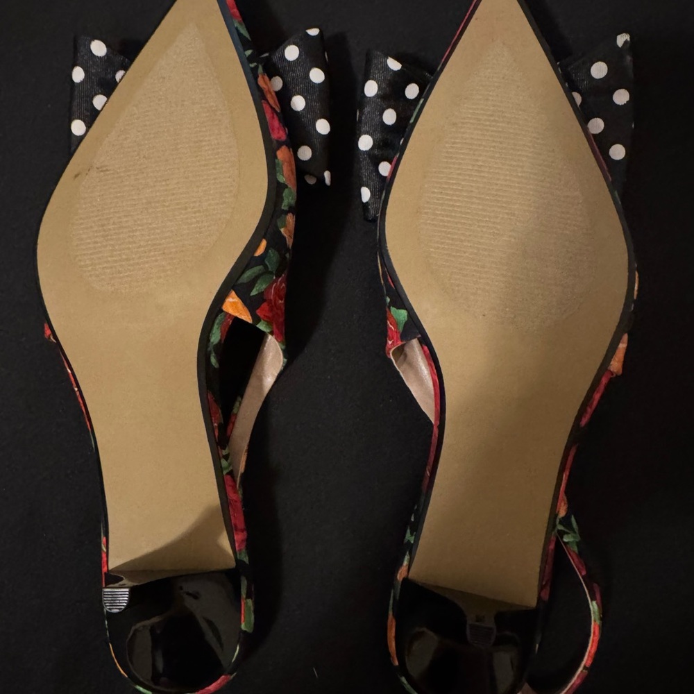 Betsey Johnson 9.5 M “Birdy” Floral and Polka Dot Slingback Kitten Heels NEW! - Picture 6 of 7